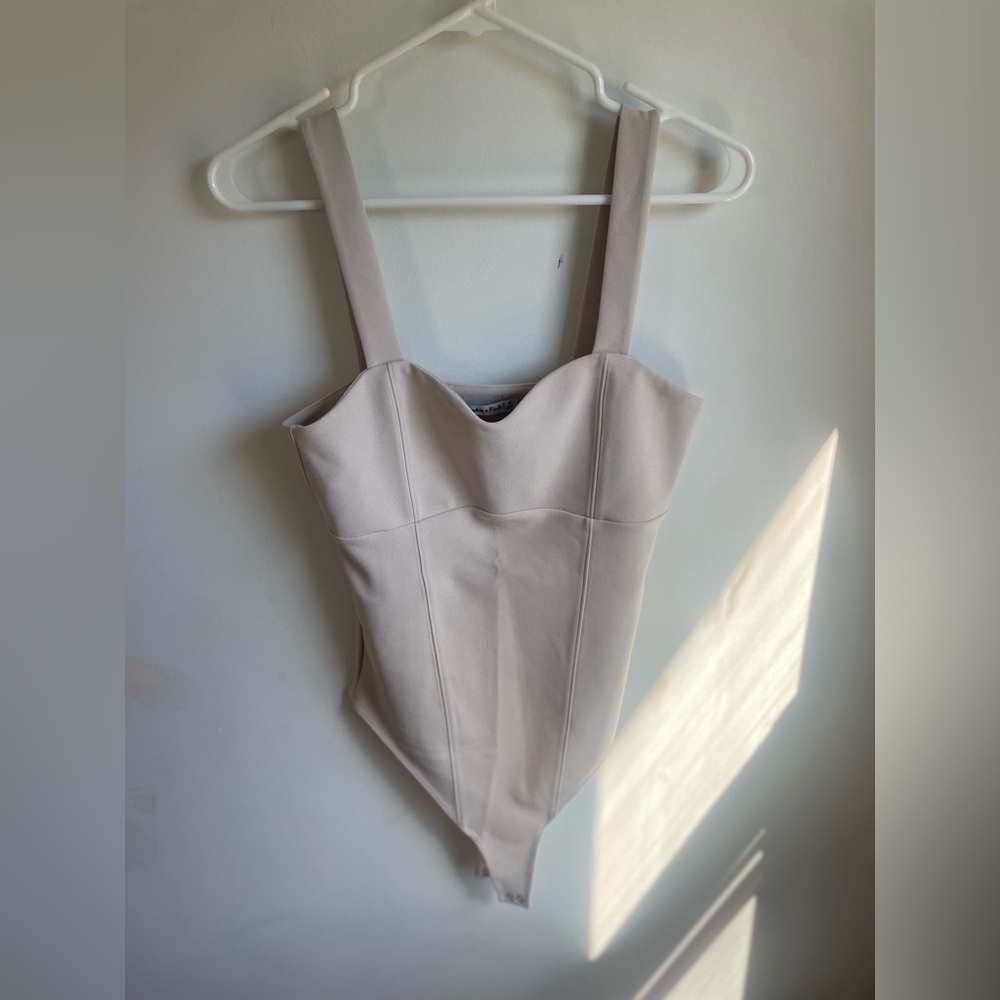 Abercrombie & Fitch Women's Crepe Sweetheart Bodysuit Ivory Taupe Medium